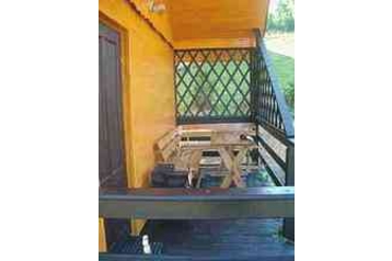 Polija Chata Wołkowyja, Eksterjers